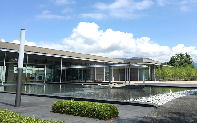 Yamanashi Prefectural Museum 1/4