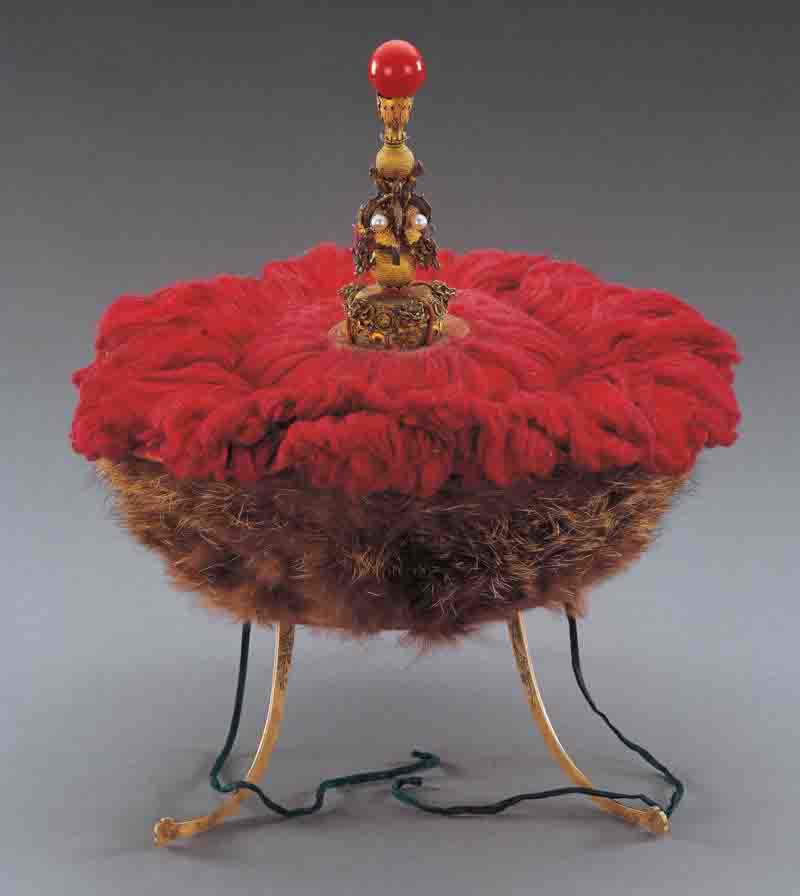 ルビー装飾の親王の帽子
