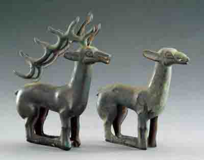 青銅製鹿形装飾具