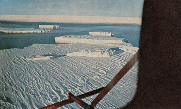 空撮でみる南極の氷海絵はがき（個人蔵）