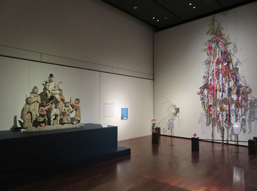 展示室(養蚕信仰)